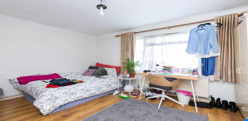 			2 Bedroom,  bath, 1 reception 			 Kerwick Close, Caledonian Road / Barnsbury